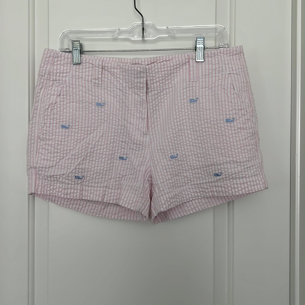 Vineyard vines seersucker shorts.  Size 6. 3 and 1/2 inch inseam.
